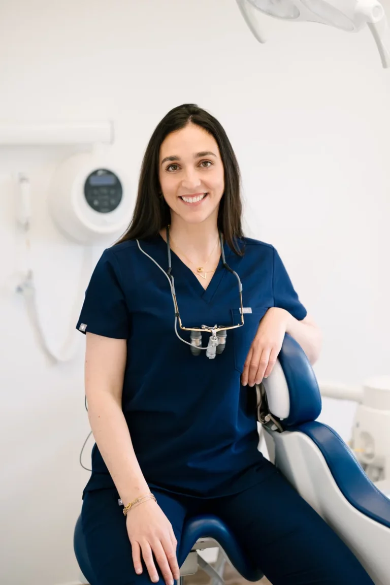 Dr. Chloé Ninou